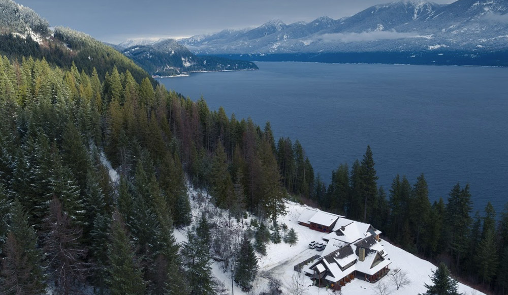 Luxury Lake View Lodge